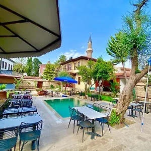 Old Town Famous Aparts Appartement Antalya